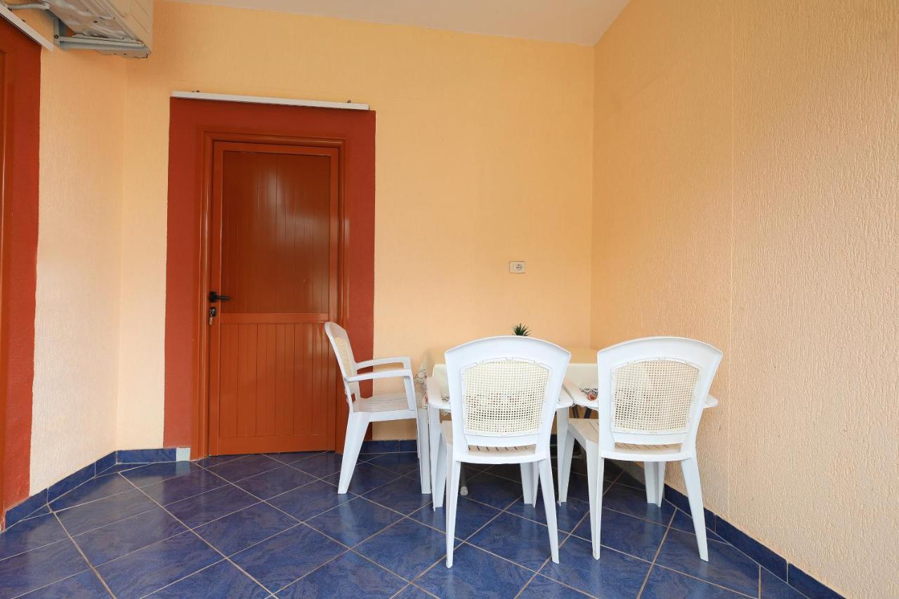 Vila Feliz - Premium Rooms With Free Private Parking Vlore Ngoại thất bức ảnh