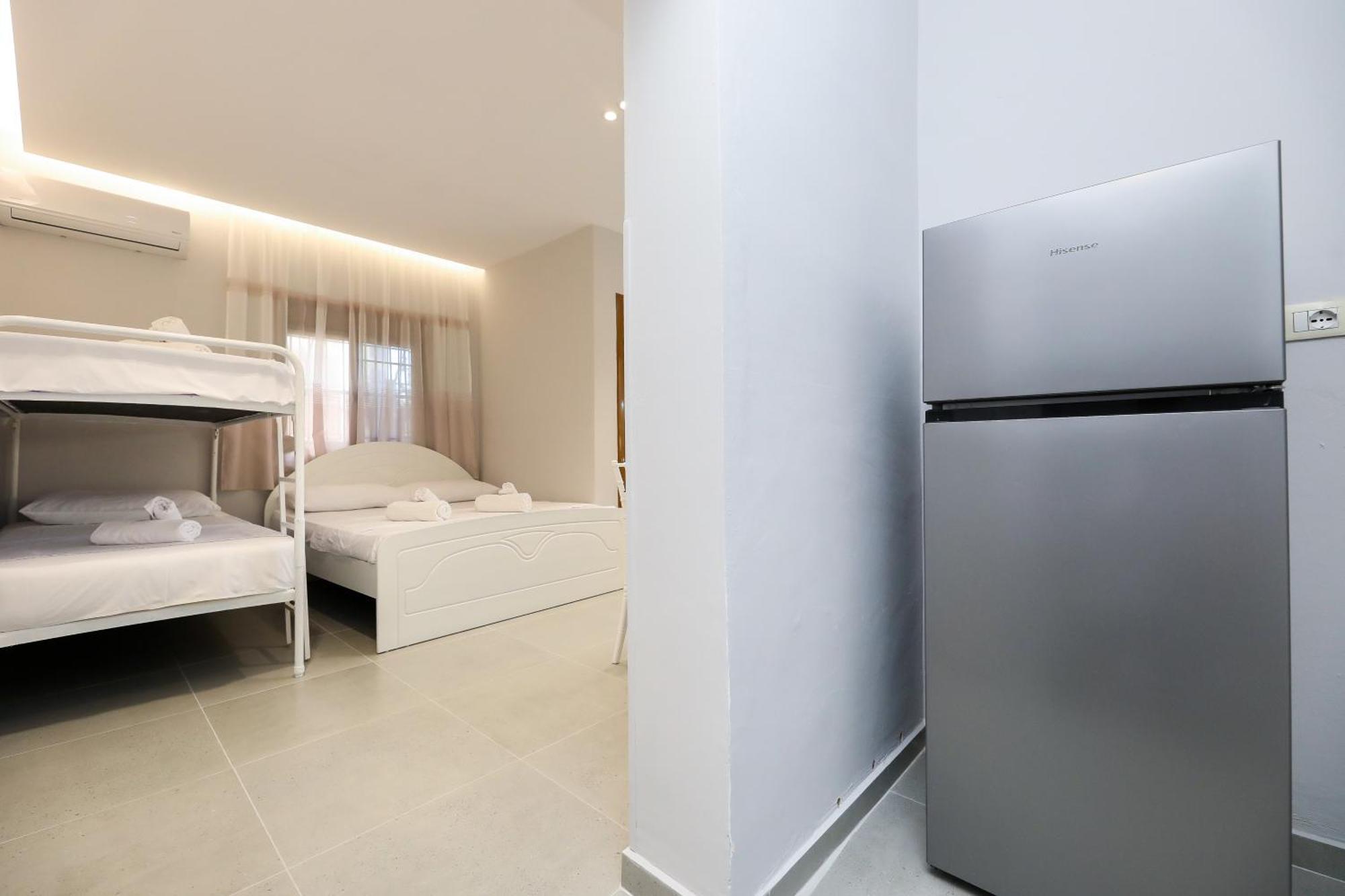 Vila Feliz - Premium Rooms With Free Private Parking Vlore Ngoại thất bức ảnh