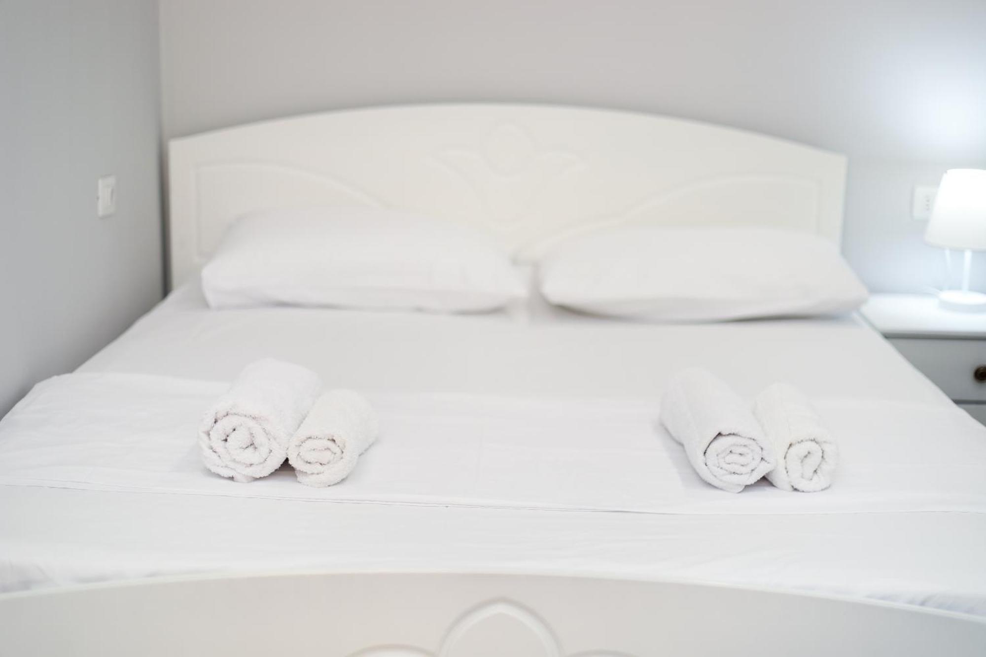 Vila Feliz - Premium Rooms With Free Private Parking Vlore Ngoại thất bức ảnh
