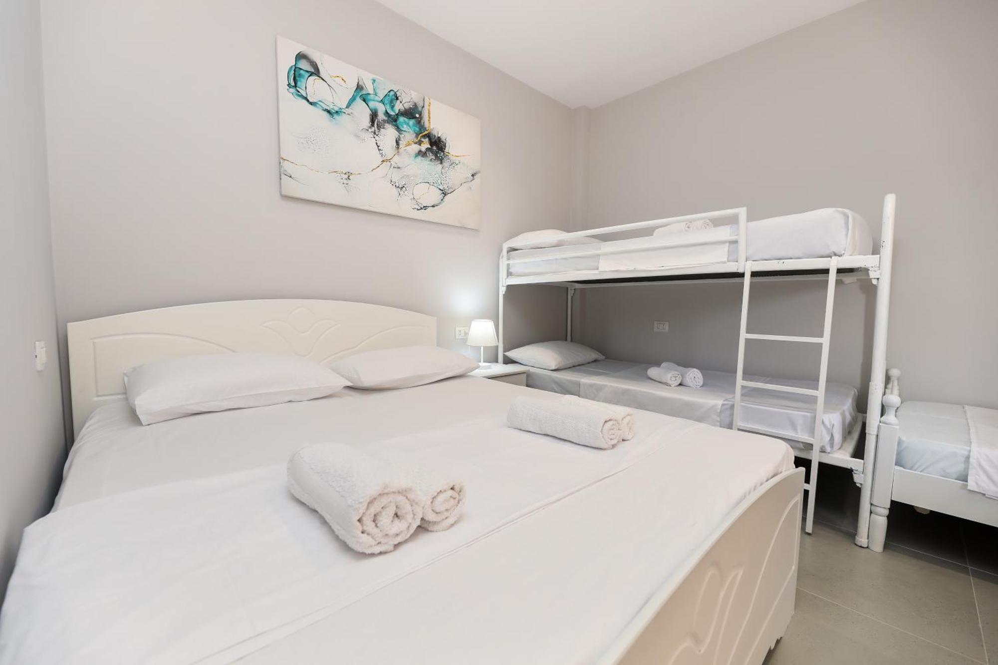 Vila Feliz - Premium Rooms With Free Private Parking Vlore Ngoại thất bức ảnh