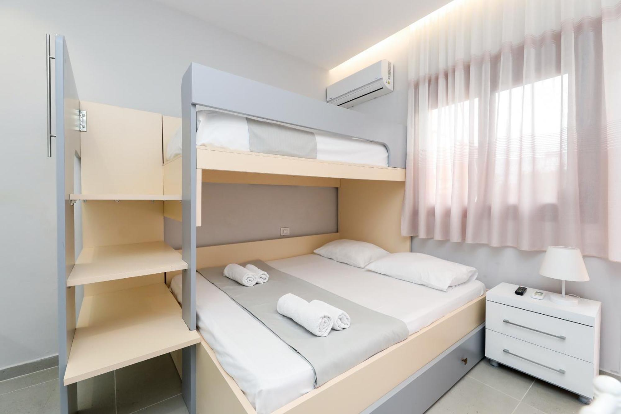 Vila Feliz - Premium Rooms With Free Private Parking Vlore Ngoại thất bức ảnh