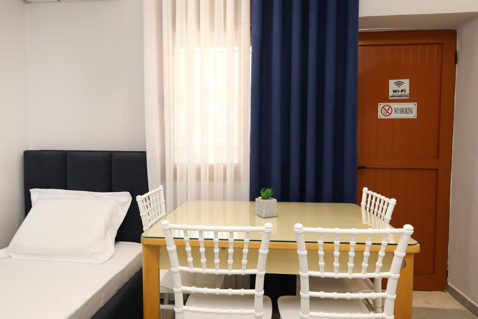 Vila Feliz - Premium Rooms With Free Private Parking Vlore Ngoại thất bức ảnh