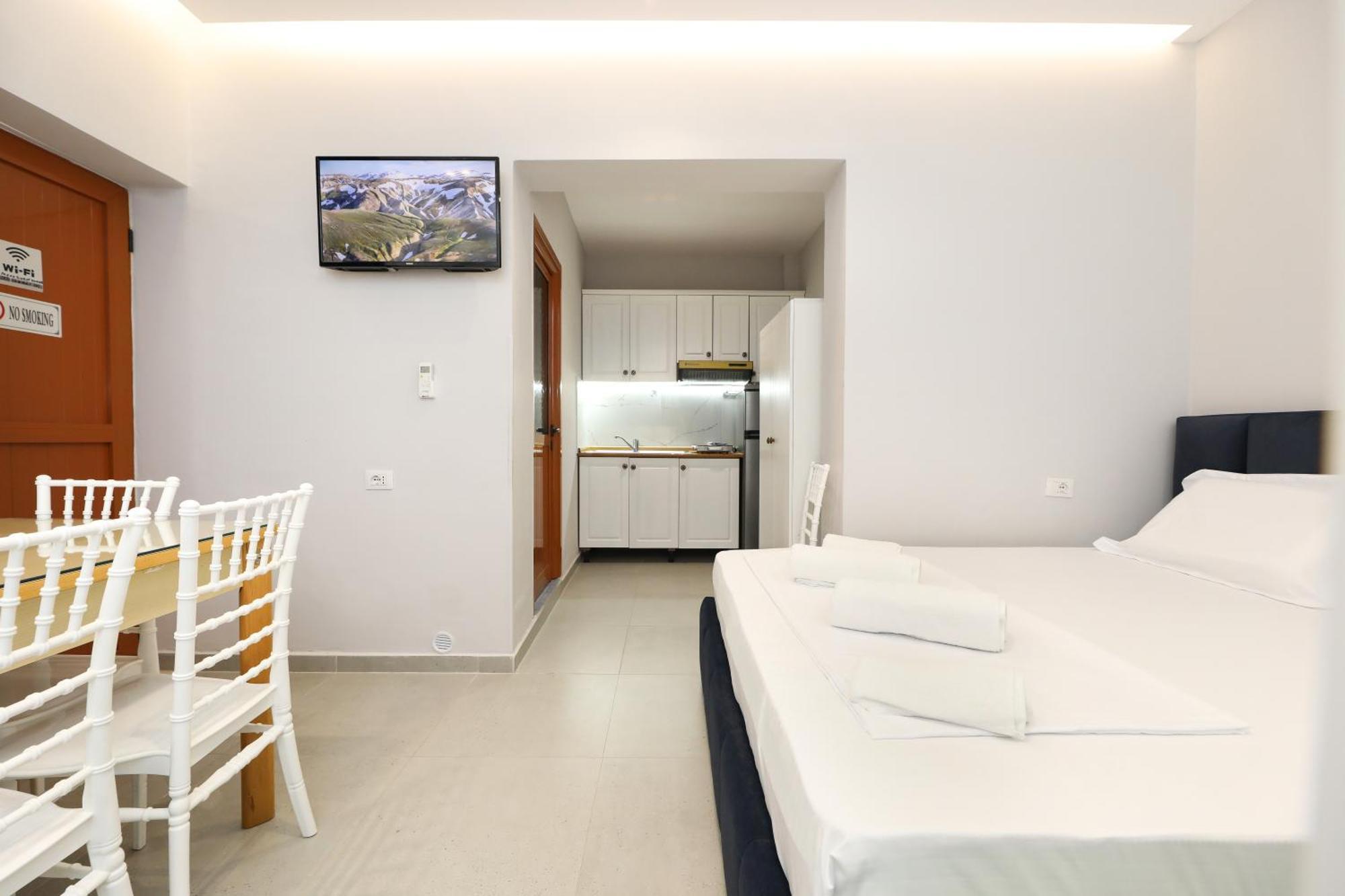 Vila Feliz - Premium Rooms With Free Private Parking Vlore Ngoại thất bức ảnh