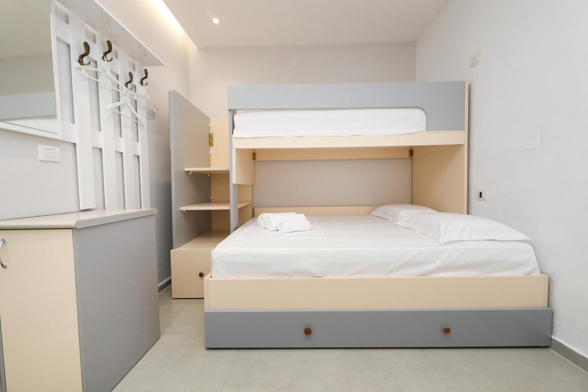 Vila Feliz - Premium Rooms With Free Private Parking Vlore Ngoại thất bức ảnh